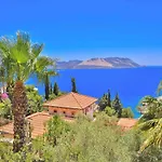 Villa Yarimada Deniz Manzarali Cindy *
