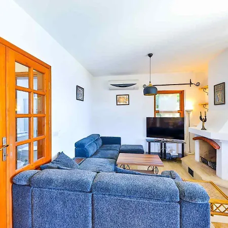 Вилла Yarimada Deniz Manzarali Cindy Каш