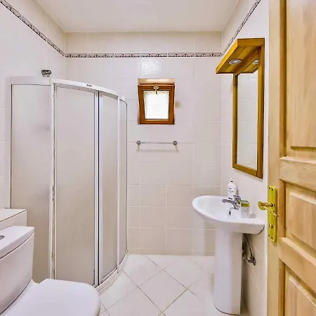 Yarimada Deniz Manzarali Cindy