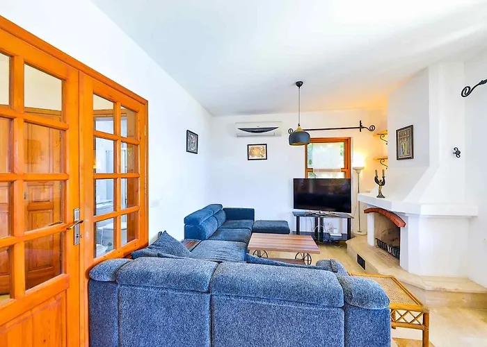 Villa Yarimada Deniz Manzarali Cindy Kaş