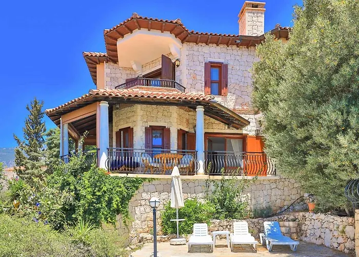 Yarimada Deniz Manzarali Cindy Kaş