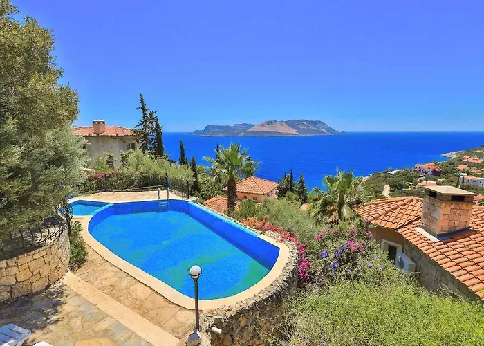 Yarimada Deniz Manzarali Cindy