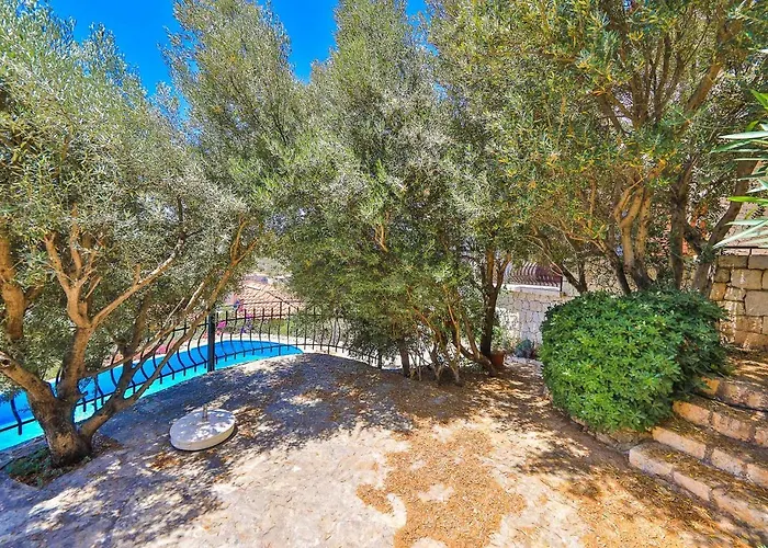 Yarimada Deniz Manzarali Cindy *