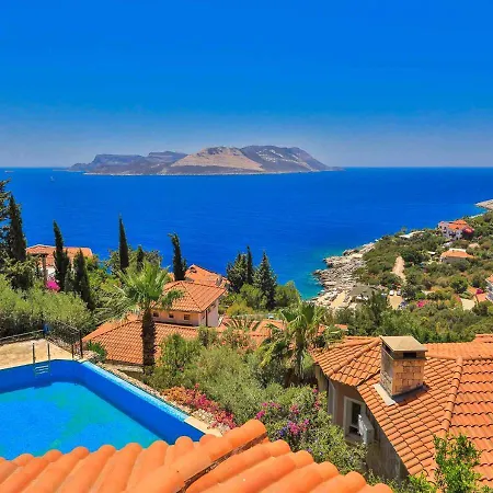 Yarimada Deniz Manzarali Cindy קס