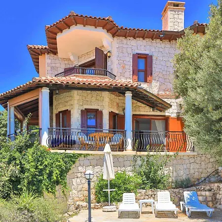 Yarimada Deniz Manzarali Cindy קס