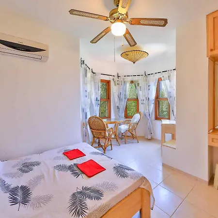 Yarimada Deniz Manzarali Cindy * קס