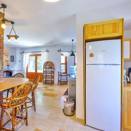 Yarimada Deniz Manzarali Cindy וילה קס