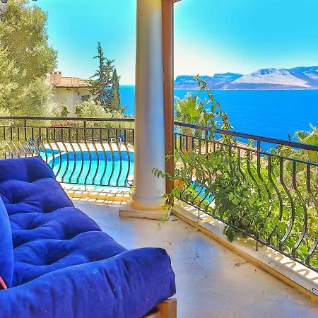 Yarimada Deniz Manzarali Cindy Villa