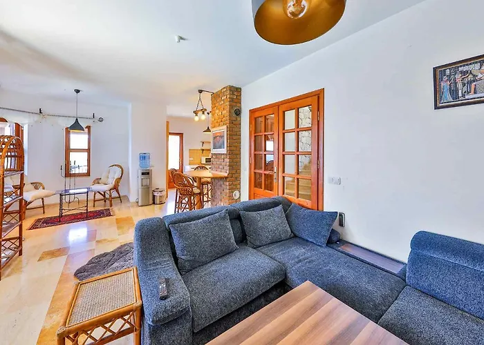 Yarimada Deniz Manzarali Cindy * Kaş