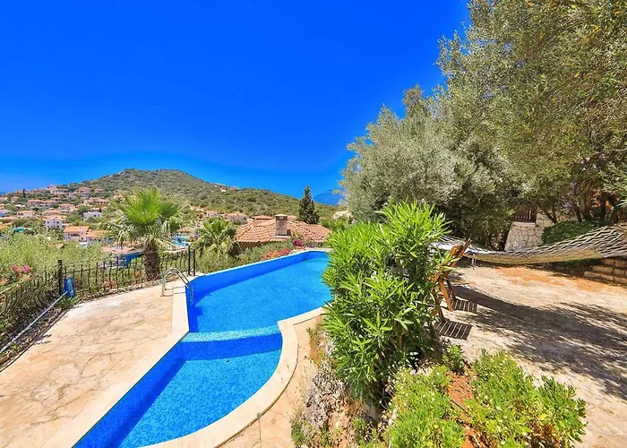 Yarimada Deniz Manzarali Cindy Villa